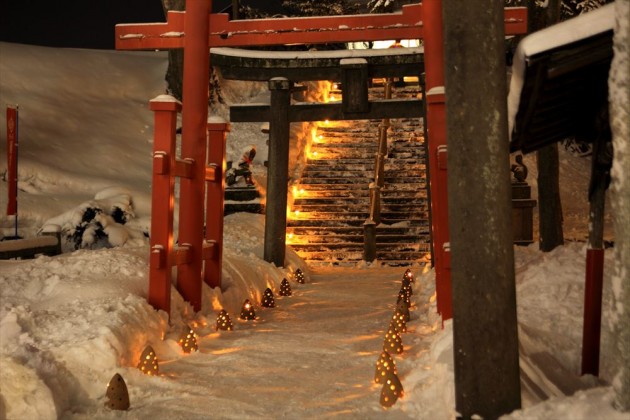 鶴ケ城・会津絵ろうそくまつり ～雪ほたる～